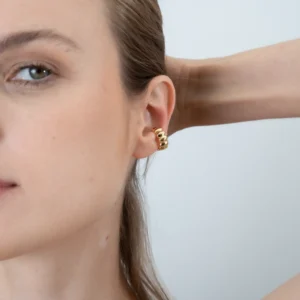 Piercing Nana banho ouro em modelo